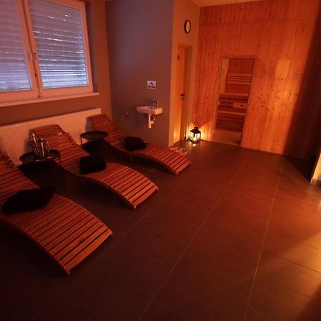Hotel Banik Nitrianske Rudno ภายนอก รูปภาพ