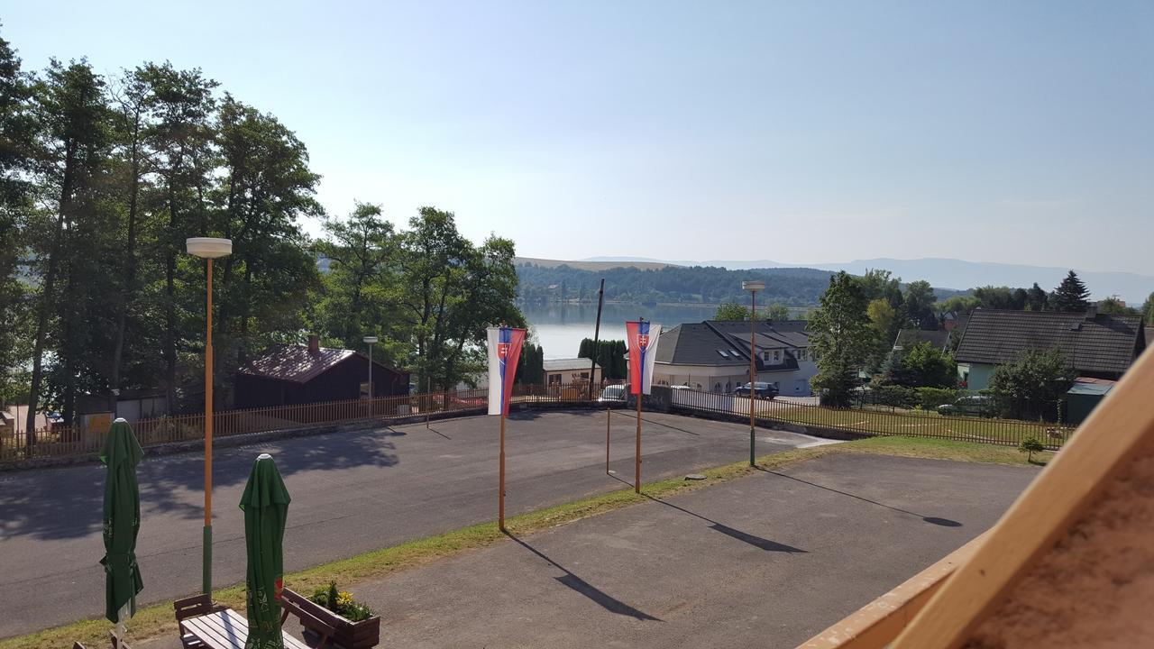 Hotel Banik Nitrianske Rudno ภายนอก รูปภาพ
